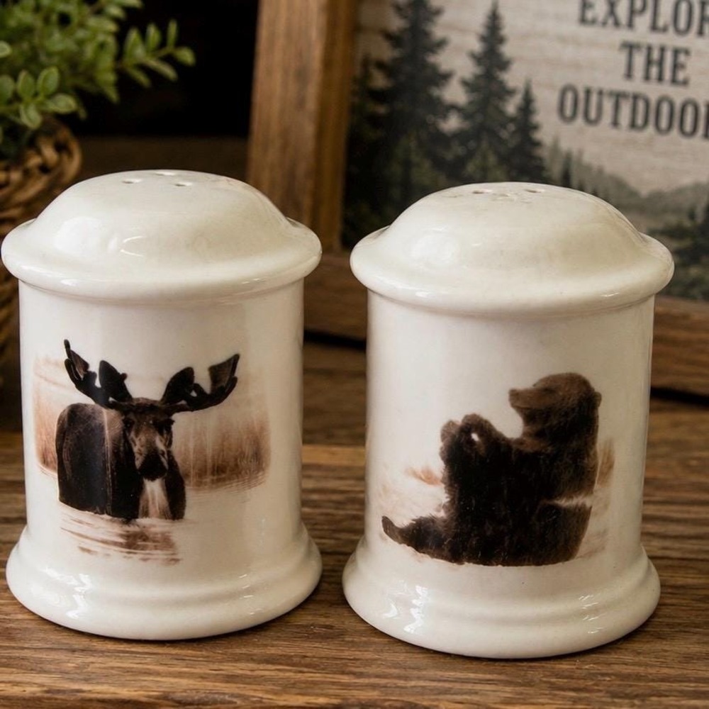 Moose Bear Salt and Pepper Shakers Cabincore Tom Murphy Wildlife Ceramic Set NEW